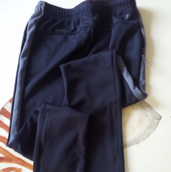 All in Motion jogging pants - Picture 4 of 9